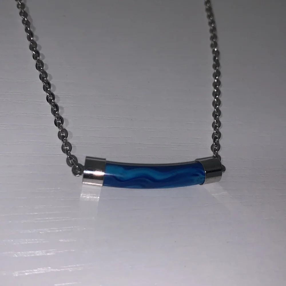 SARAH COVENTRY Arc Necklace - Picture 5 of 7